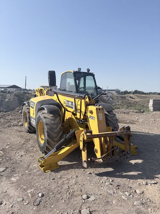 Телескопический погрузчик JCB (модель 535-125),