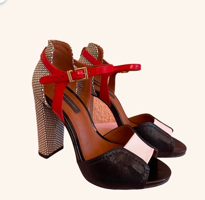 Сандали на висок ток Jorge Bischoff