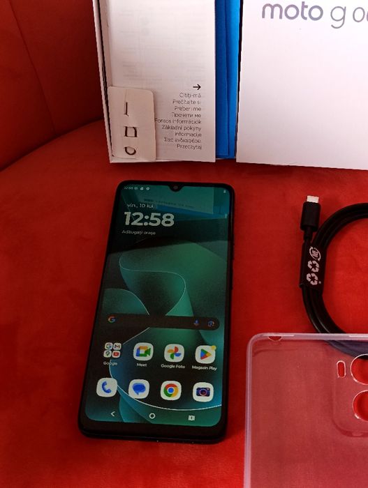 Smartphone Motorola G06 nou,în cutie,cu acte(nu iPhone 17, Samsung ultra)