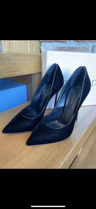 Обувки - Casadei