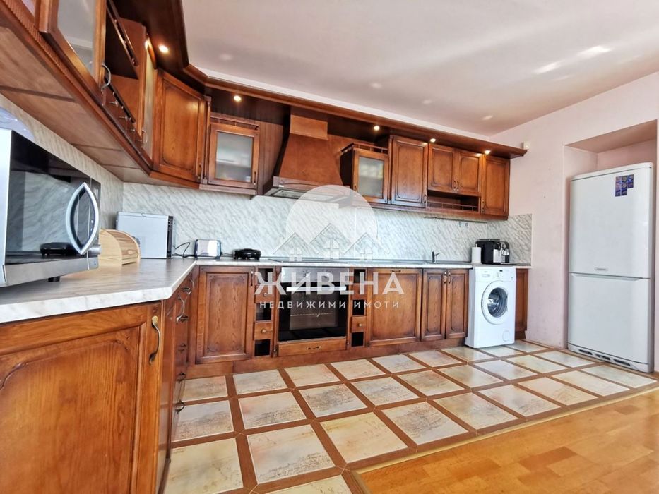 Продава се Тристаен апартамент в Варна, Гръцка махала - 106 кв.м за 3114 €/кв.м - Снимка #5