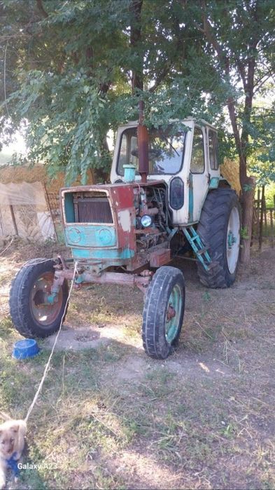 Трактор  ЮМЗ - 6