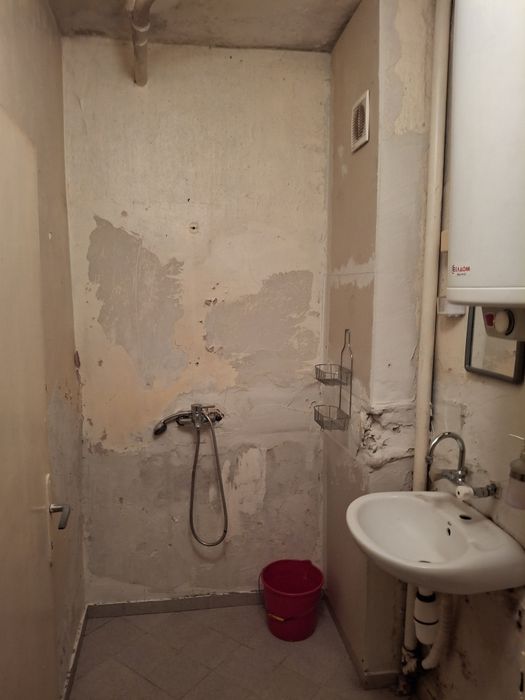 Продава се Тристаен апартамент в Кърджали, Център - 80 кв.м за 957 €/кв.м - Снимка #9