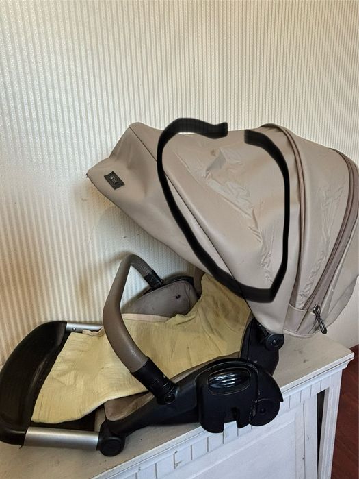 Коляска  продается.