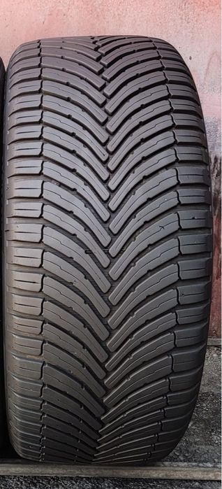 1 брой всесезонна гума 225/50/17 Bridgestone Turanza All Season 6
dot3923