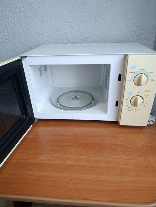 Продам микроволновую печь.