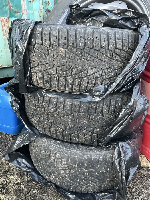 Продам автошины R19