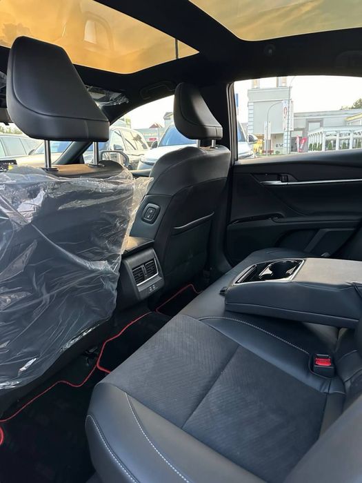 Toyota camry 80,2026