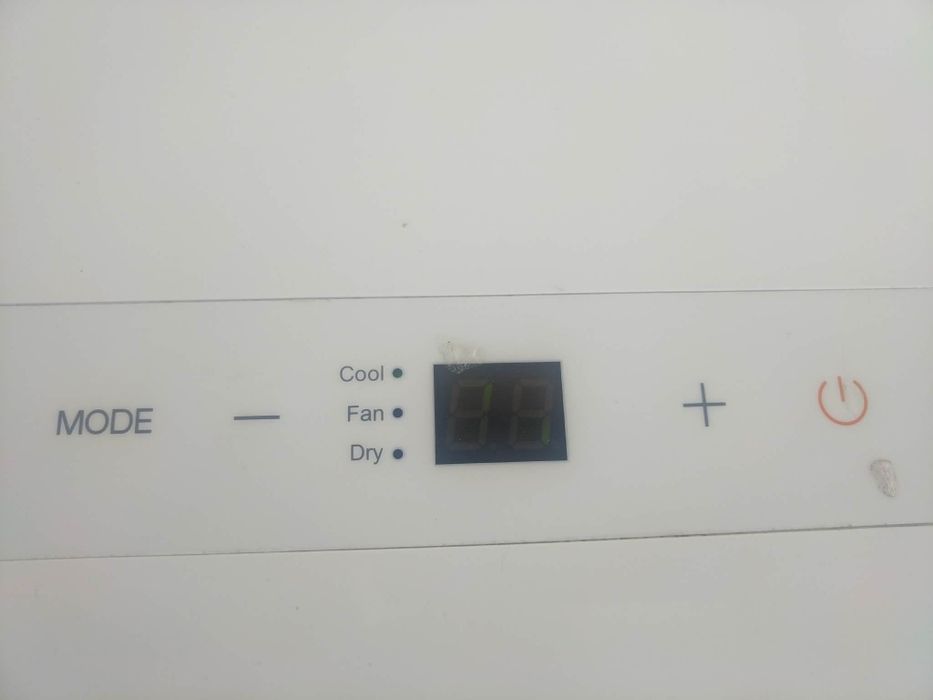 COMFEE 7000btu мобилен климатик за ефективно охлаждане,
обезвлажняване, вентилация
10000