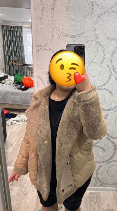 Продам женскую куртку