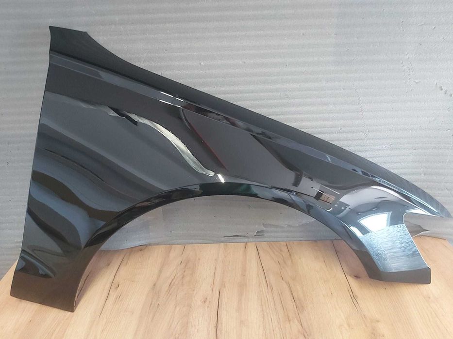 Aripa Fata Dreapta Audi A6/C7 An 2010-2014 (LY9B (Negru))