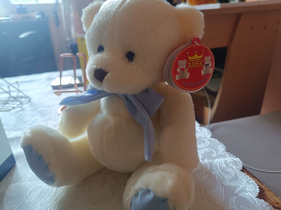 Плюешено мече ново