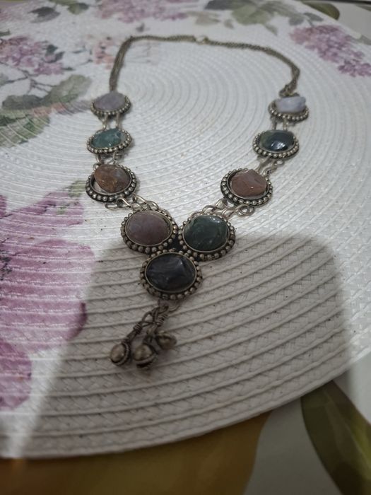 Colier tribal  alpaca cu agate si cuart masiv