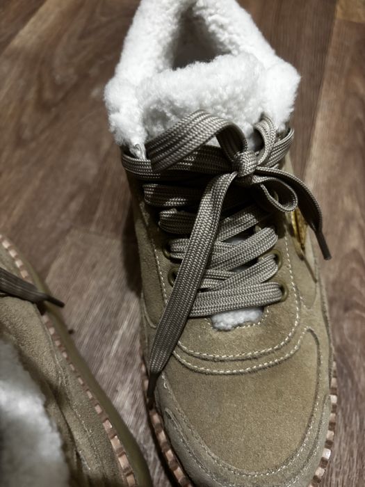 Кроссовки зимние