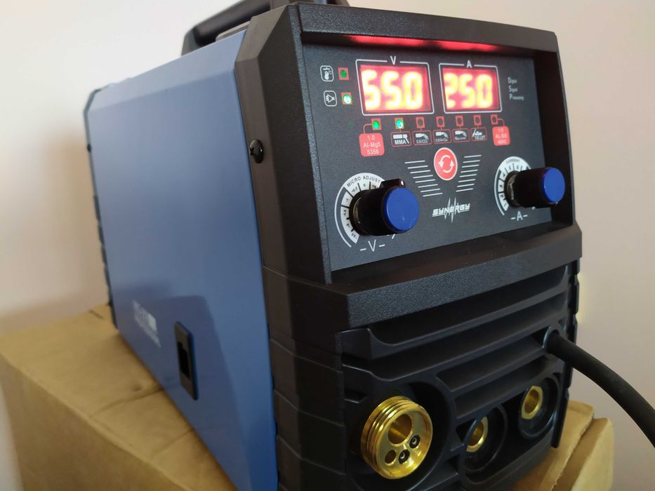 250 PROFESIONAL Синергичен Телоподаващ апарат за Алуминий Телоподаващо