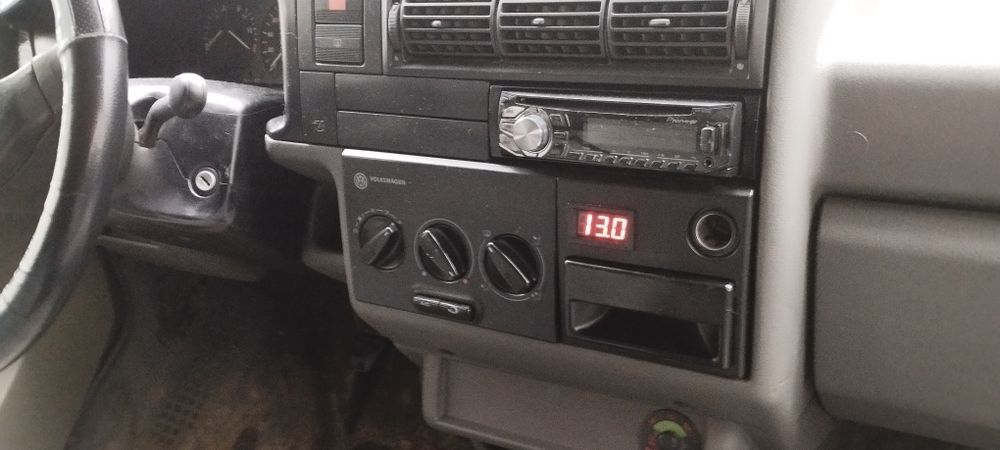 Продава се бусчето 8+1 с климатик