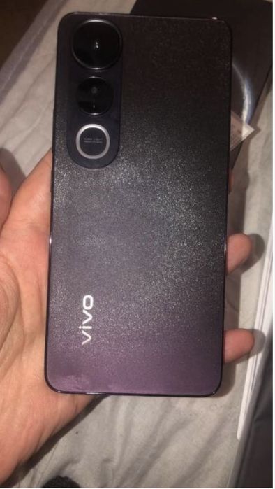 Продается Vivo 50