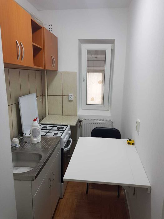 Închiriez apartamen cu 1 cameră