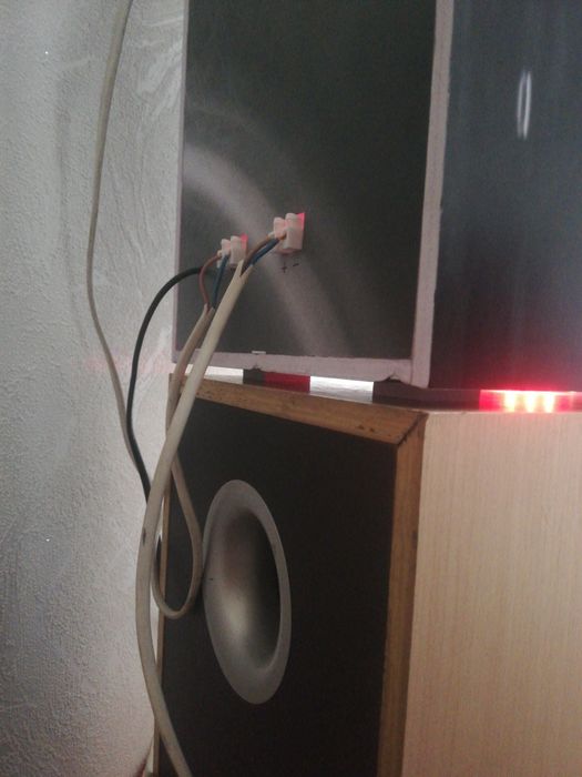 Продам JVC kd 335