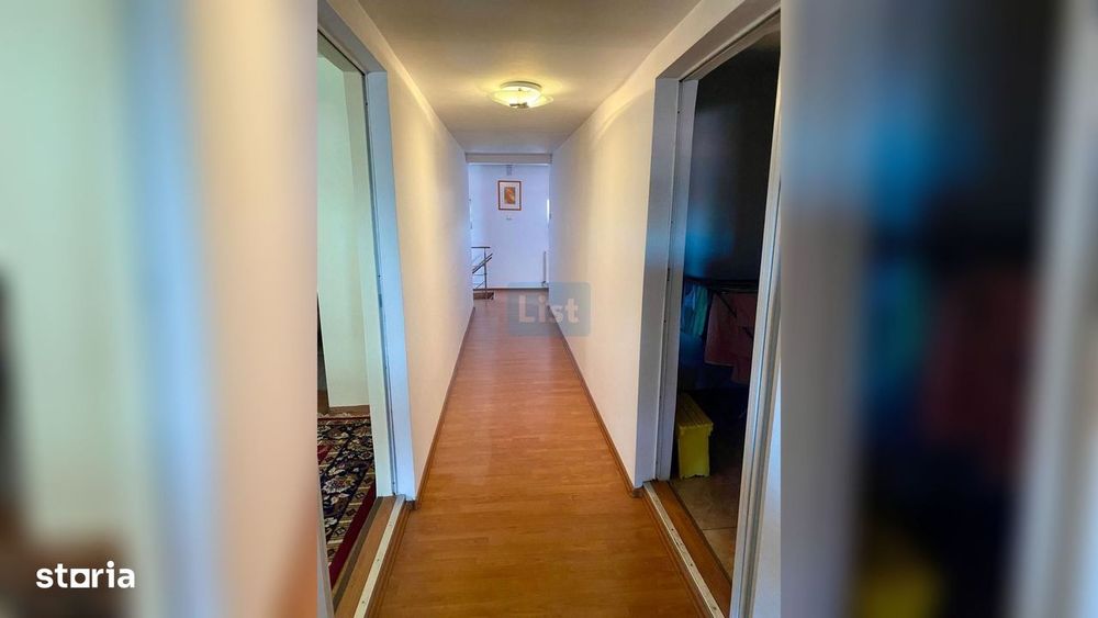 Casă 8 camere în Coiciu | 2 bucătării | 3 băi | Parcare 2-3 mașini