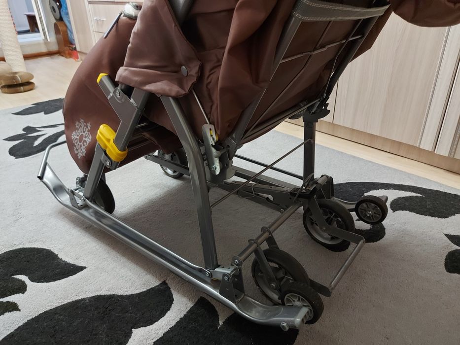 Продам коляску зима -осень