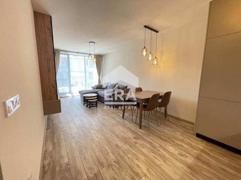 Дава се под наем Двустаен апартамент в Варна, Център - 60 кв.м за 698.19 € - Снимка #3