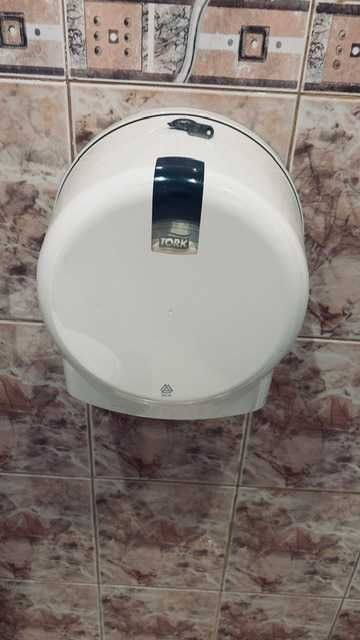 TORK - стенна сапунерка, салфетник за ръце, салфетник за тоалетна хартия