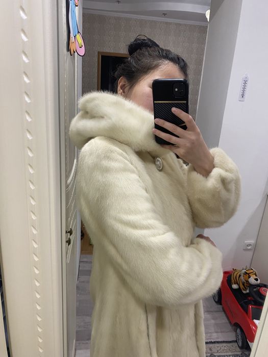 Продам норковую шубу