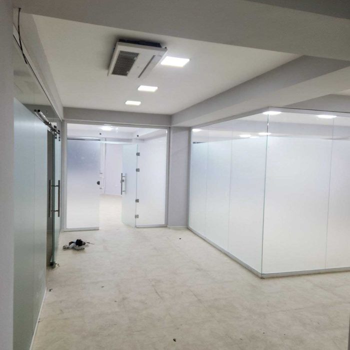 Аренда офиса 3 этаж 500 кв m2.