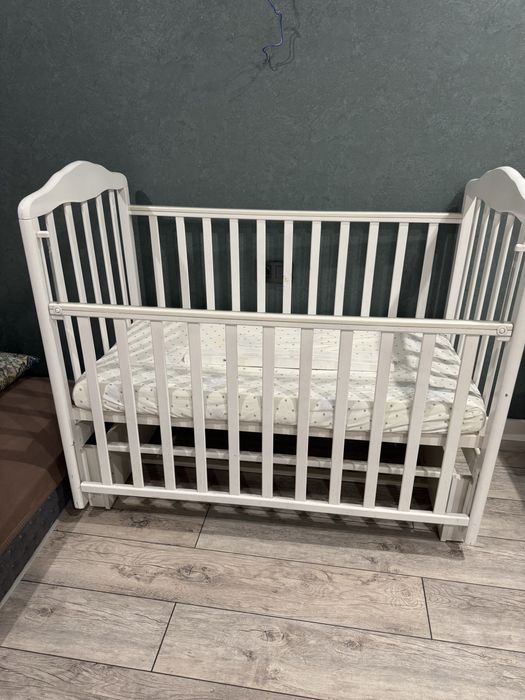 Продам манеж состояние отлично