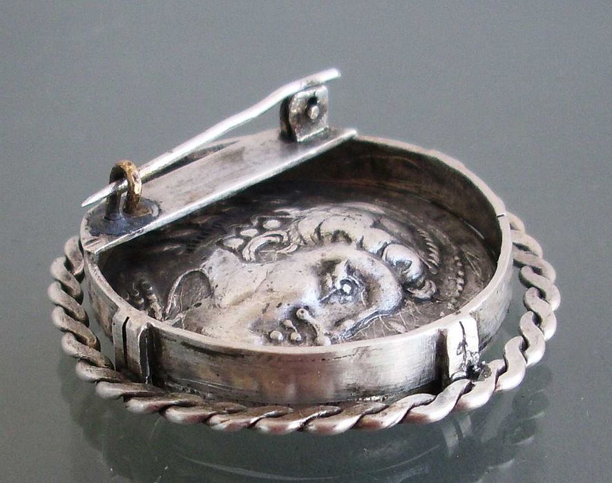 Брошка и пръстен с антични монети сребро