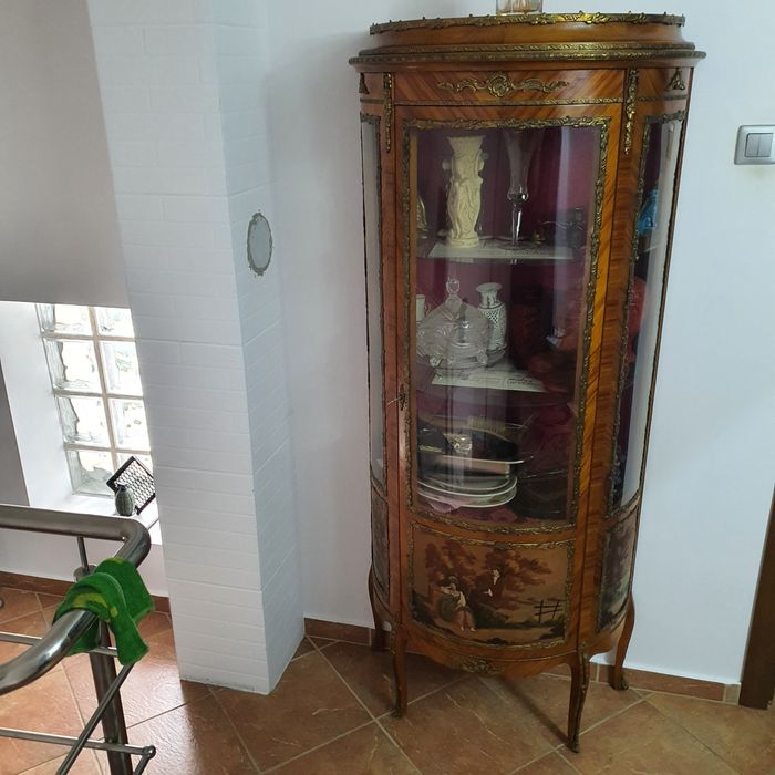 Vitrina si comoda vintage