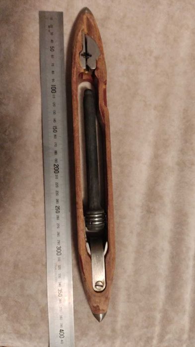 Челнок ткацкий, берда, ткачество