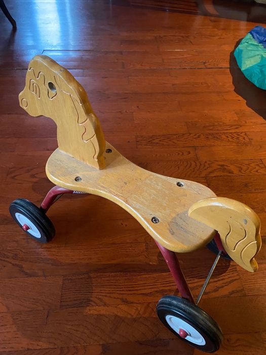 Играчка за дете - конче на колела