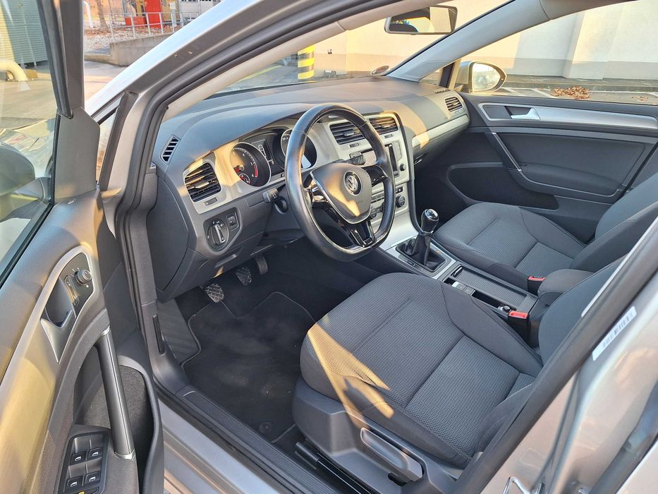 VW Golf 2.0 TDI An 2015 KM REALI, IMPECABILA Adusa pe Roti Nr Valabile