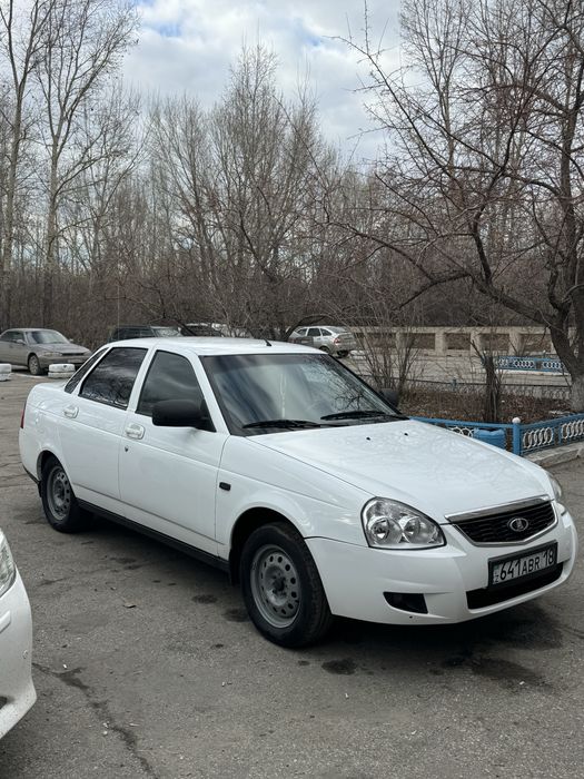 Продам Приору.
