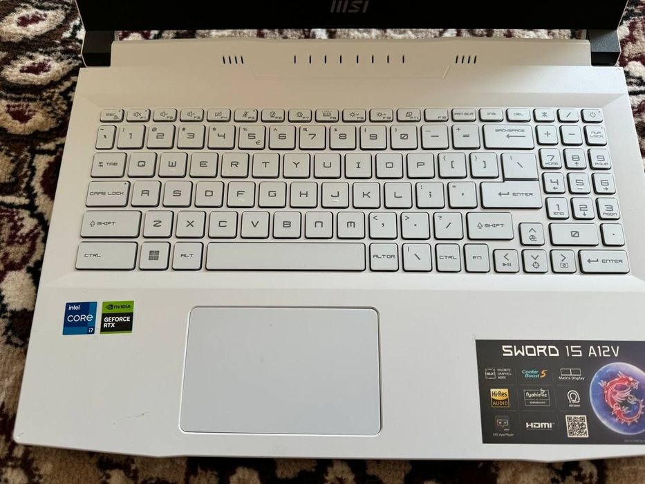 Noutbuk MSI SWORD i7  1 TB