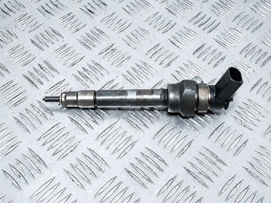 Injector BMW X3 E83 2.0d cod 0445110289