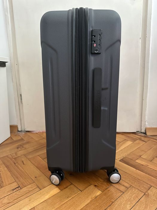Куфар American Tourister Tracklite Spinner (67 см) – Разширяем