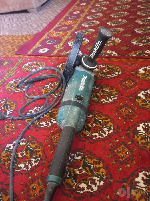 Болгарка 230  makita