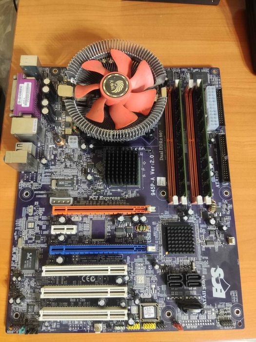 Материнская плата сокет 775 с процессором и оперативной памятью