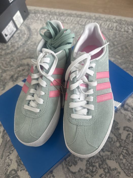 Кроссовки Adidas