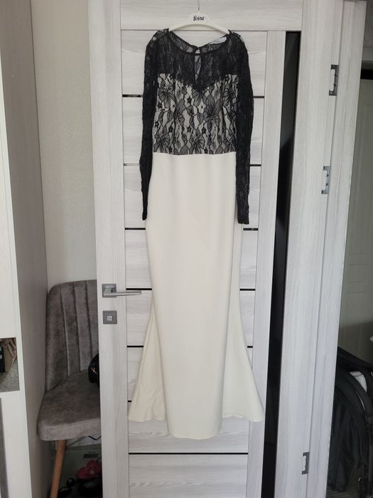 Продам платья вечерние