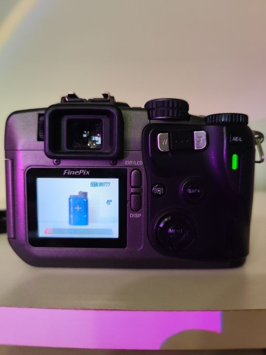 Фотоапарат Fujifilm Finepix s602 Zoom