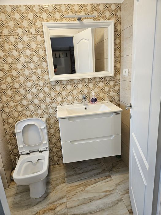 Proprietar vând casa P+1  în com Berceni aproape de centru - primarie