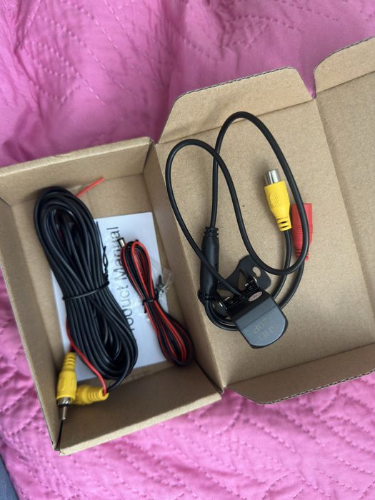 Камера за задно виждане с AHD видео сигнал]