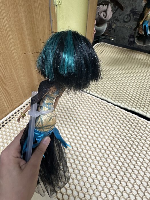 Продам  кукол монстр хай!