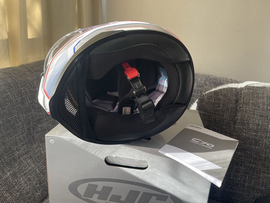 Каска HJC - C70 нова