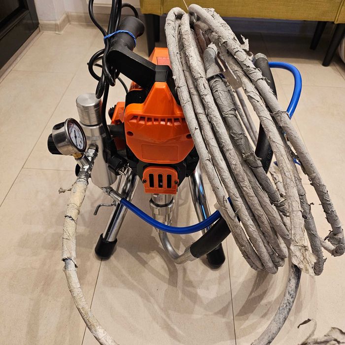 Inchiriere pompa de zugravit 200Ron/24h