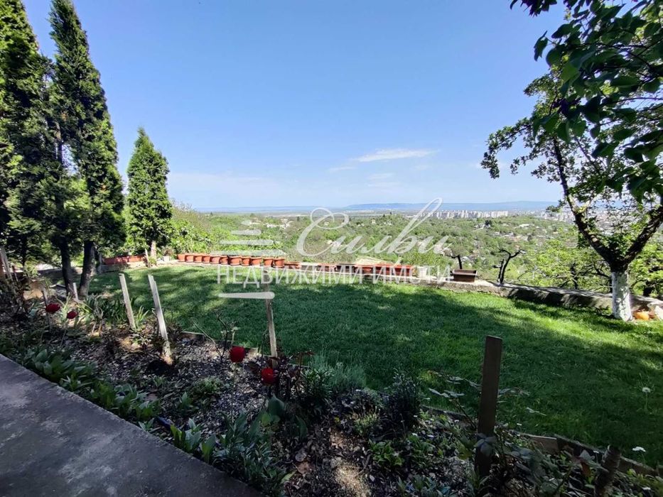 Двуетажна тухлена вила - местност ЧАШКА